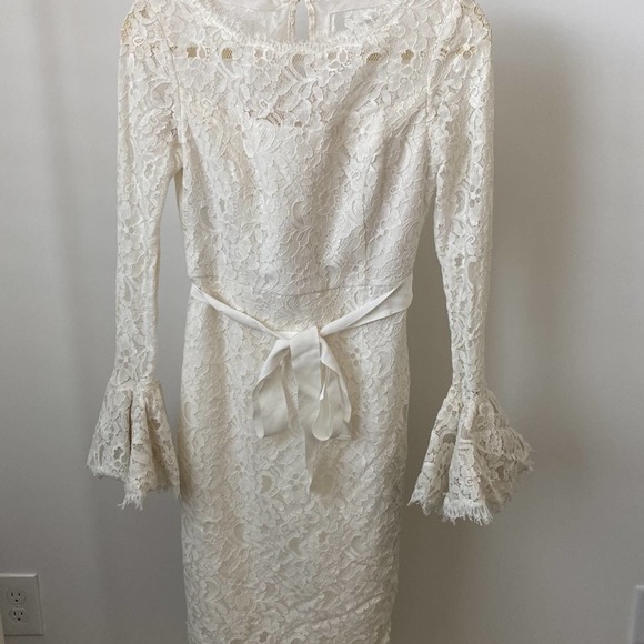 Nue by Shani Ivory Long Sleeve Floral Lace Sheath Dress Size: 2 - Picture 6 of 10